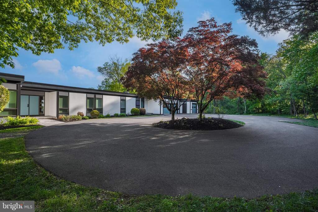 1506 Pleasant View Road, Coopersburg, PA 18036 - View 2