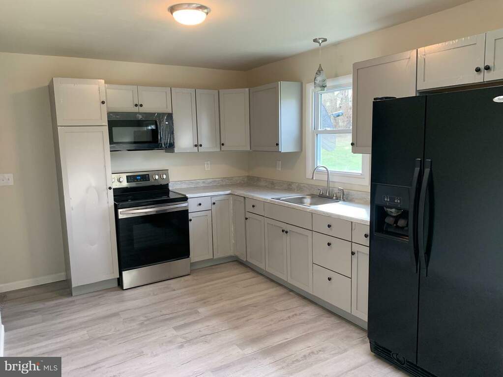 124 E Old York Road, Carlisle, PA 17015 MLS PACB2028892 RLAH