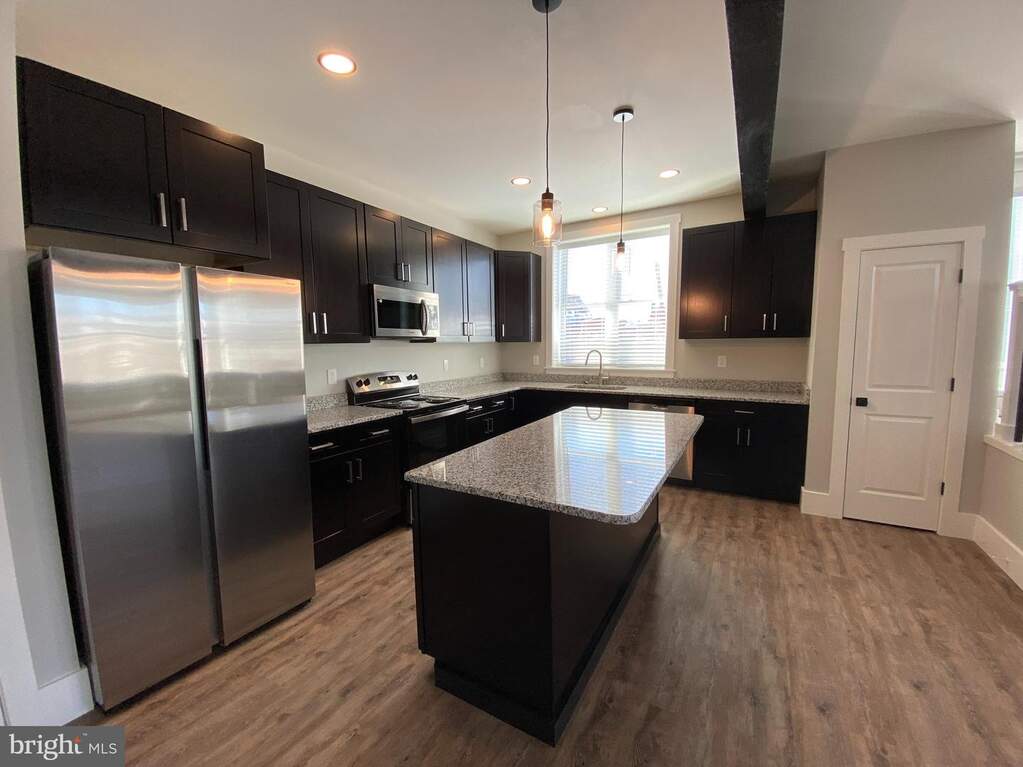 219 N Hanover Street #3, Carlisle, PA 17013 - More