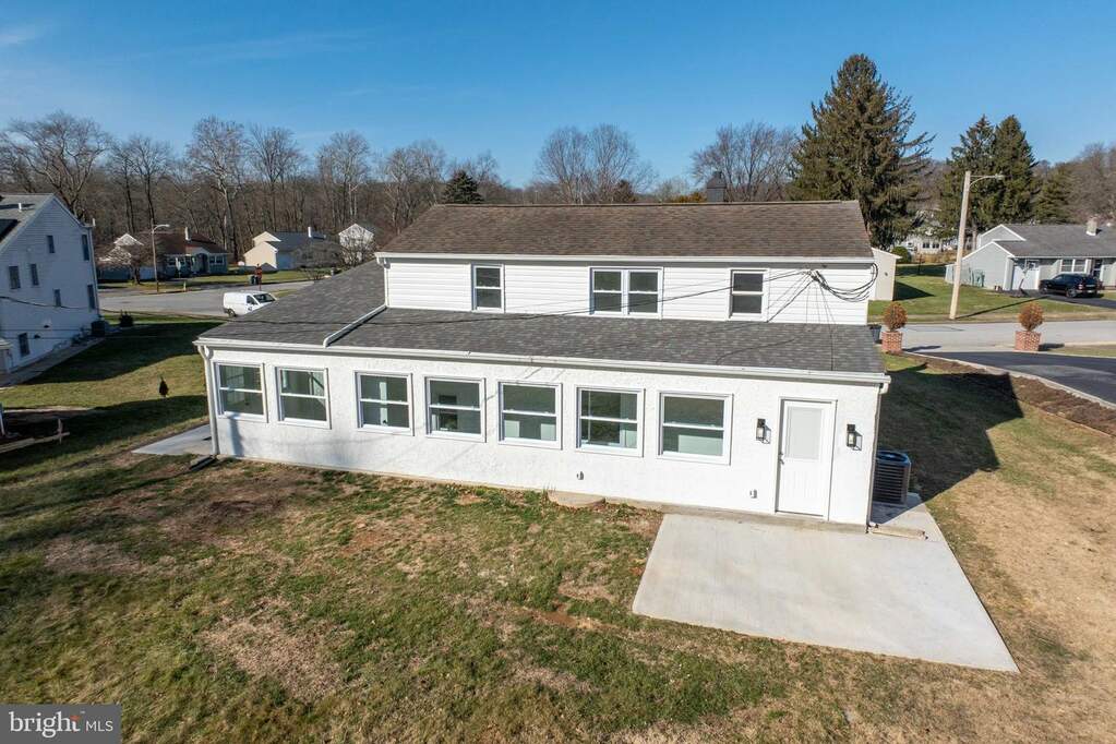 172 Lake Drive, Downingtown, PA 19335 MLS PACT2058078 RLAH properties