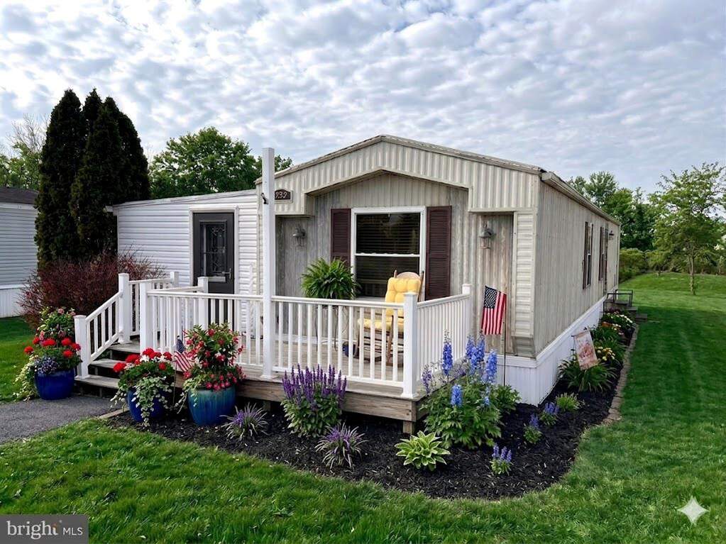 282 Michael Street, Elizabethtown, PA 17022 - View 2