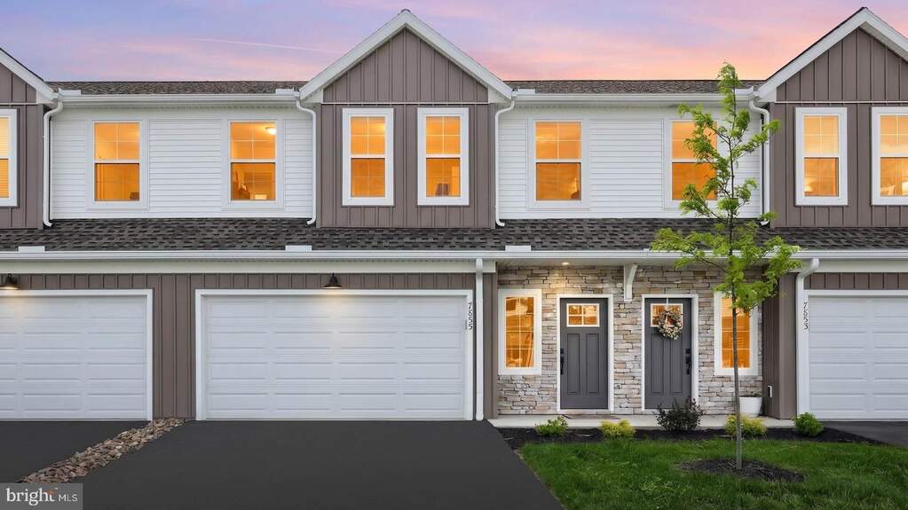 7855 Oak Brook Drive, Harrisburg, PA 17112 - View 2