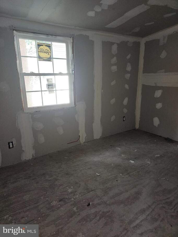 206 E 9th Street, Chester, PA 19013 - More