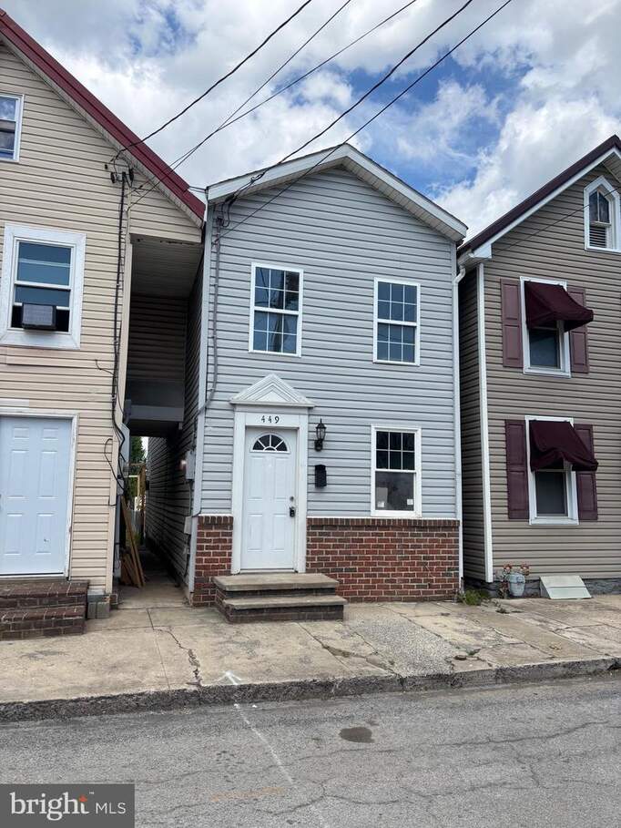 449 E Washington Street, Chambersburg, PA 17201, Chambersburg