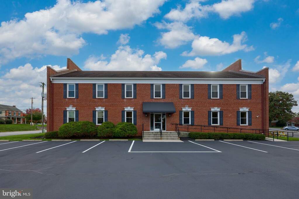 1810 Oregon Pike, Lancaster, PA 17601 MLS PALA2043058 RLAH properties