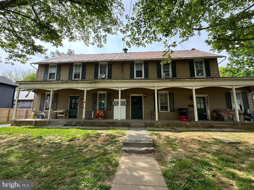 154-158 Main Street W, Leola, PA 17540 - View 2