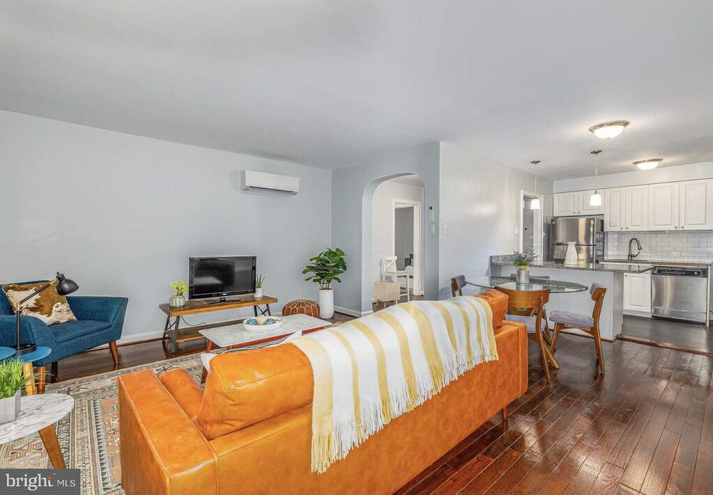 150 E Wynnewood Road 1B06J, Wynnewood, PA 19096 MLS PAMC2092670