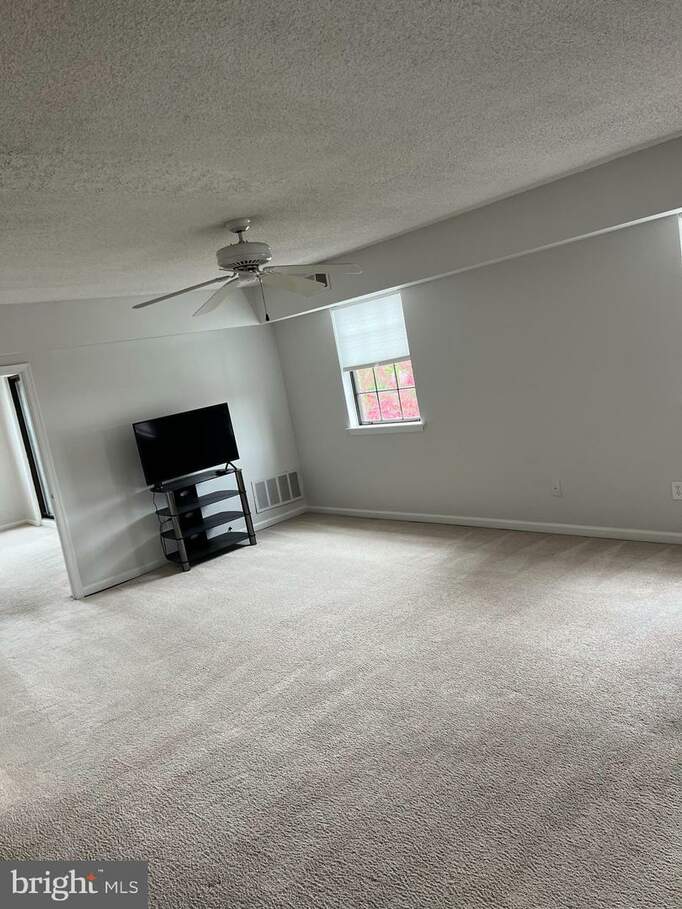 115 Riversedge CONDO 115, Norristown, PA 19403 MLS PAMC2100840 RLAH properties