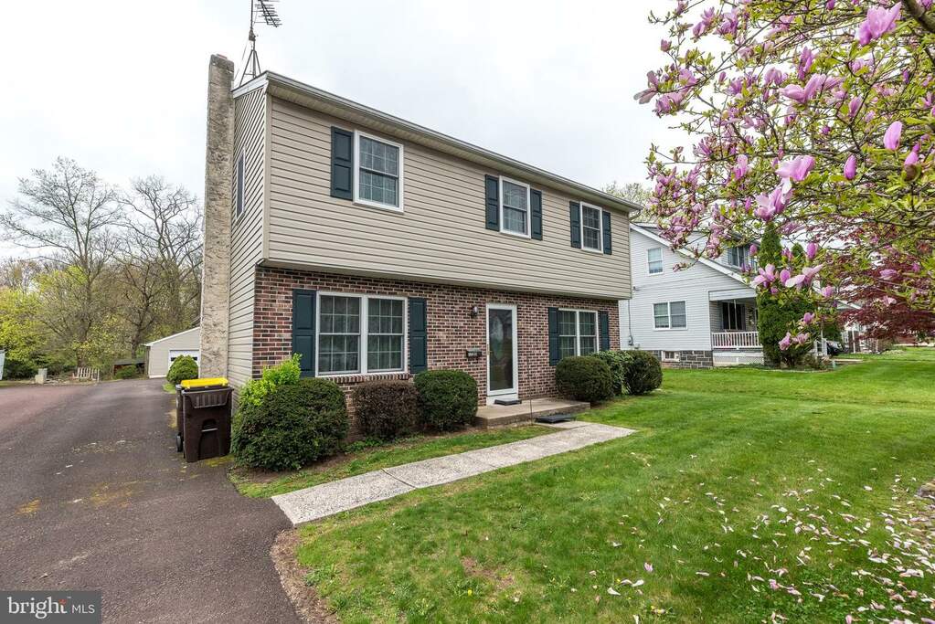 348 W Vine Street, Hatfield, PA 19440 MLS PAMC2101324 RLAH properties