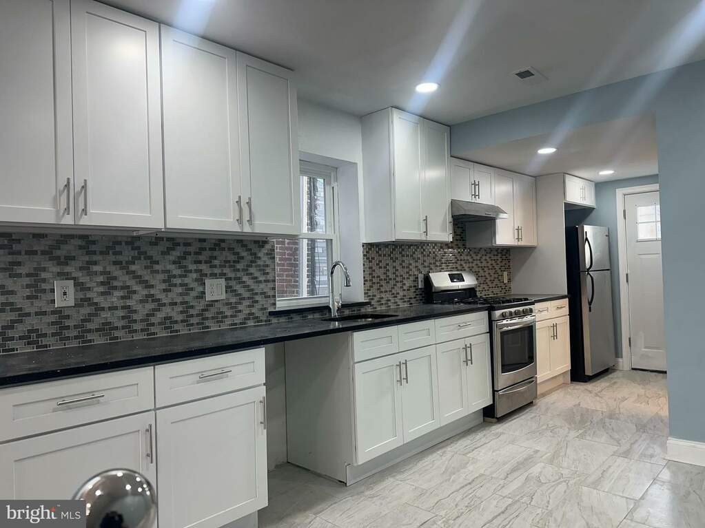 111 Porter Rd 111 W Porter Street, Philadelphia, PA 19148 | MLS# PAPH2306230 | RLAH ...