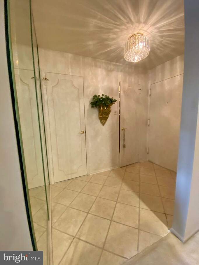 5100 Convent Lane 303, Philadelphia, PA 19114 MLS PAPH2342710