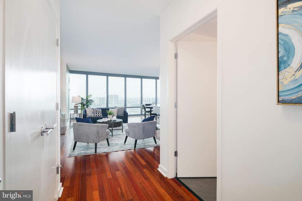 Apartment in Philadelphia, Fitler Square, Center City - View 2