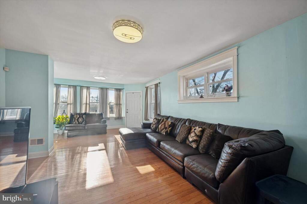 5823 Upland Way, Philadelphia, PA 19131 - View 6