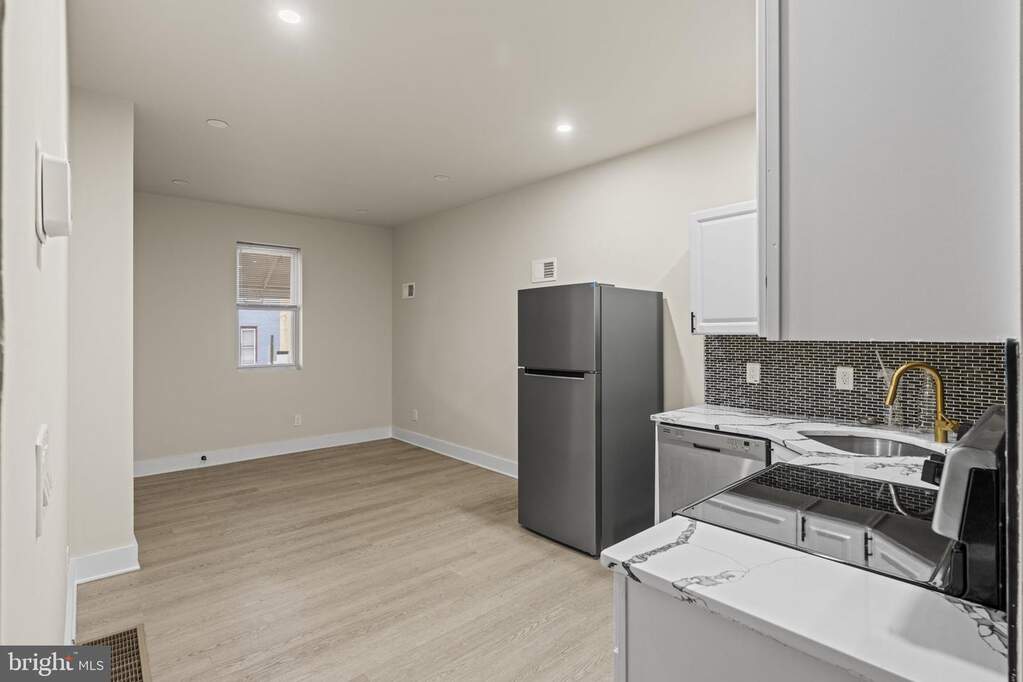 521 W Westmoreland Street, Philadelphia, PA 19140 - View 2
