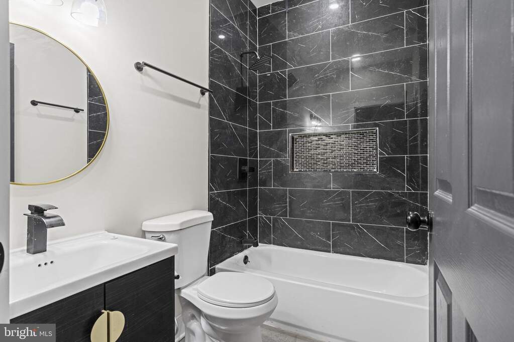 521 W Westmoreland Street, Philadelphia, PA 19140 - View 4