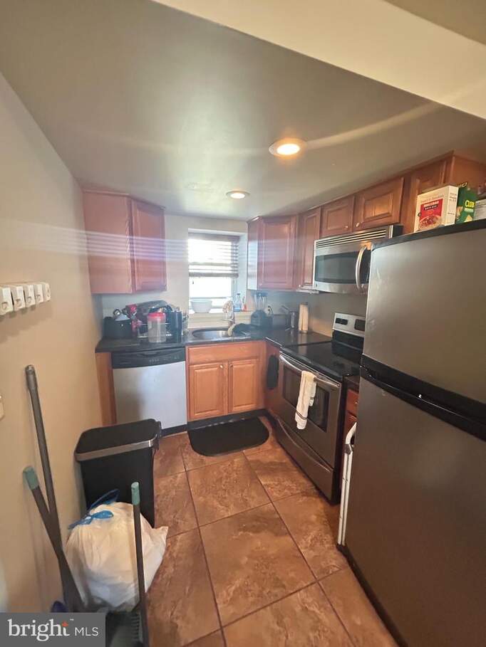 1710 W Girard Avenue #2F, Philadelphia, PA 19130 – pohled 2