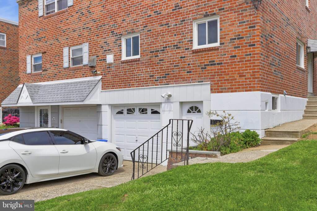 819 Bergen Street, Philadelphia, PA 19111