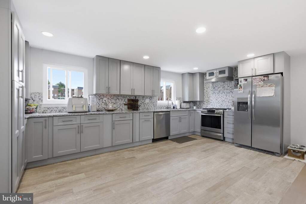 819 Bergen Street, Philadelphia, PA 19111 - View 2
