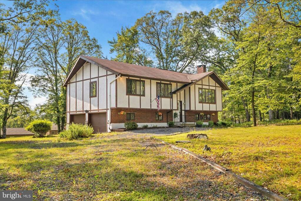 234 Saturn Drive, Bushkill, PA 18324 MLS PAPI2000444 RLAH properties