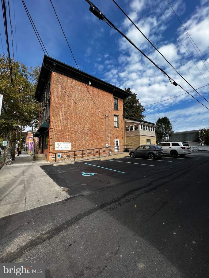 1 S Carlisle Street 2ND FLOOR APARTMENT, New Bloomfield, PA 17068 MLS PAPY2003690 RLAH
