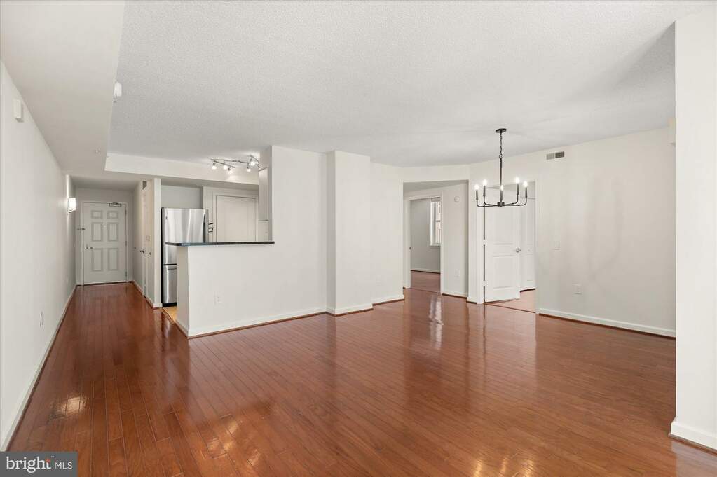 880 N Pollard Street 525, Arlington, VA 22203 MLS VAAR2027320