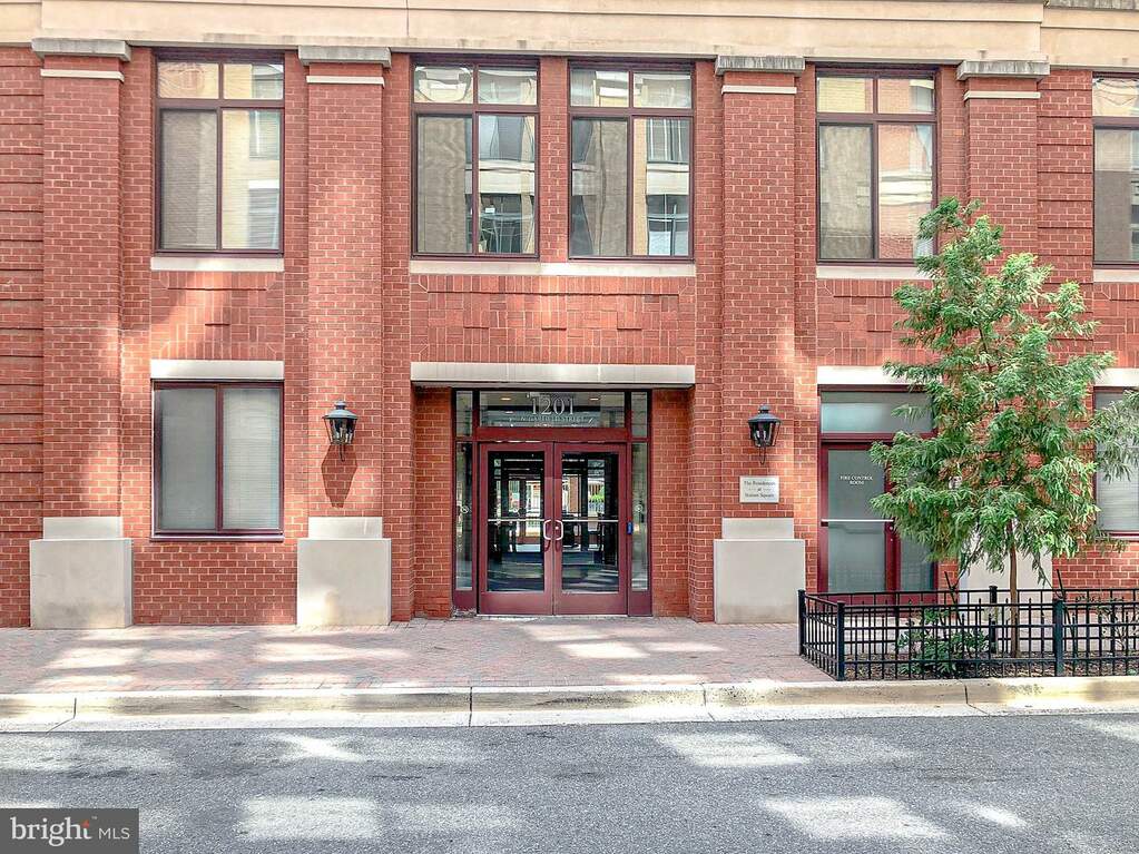 1201 N Garfield Street 110, Arlington, VA 22201 MLS VAAR2037854