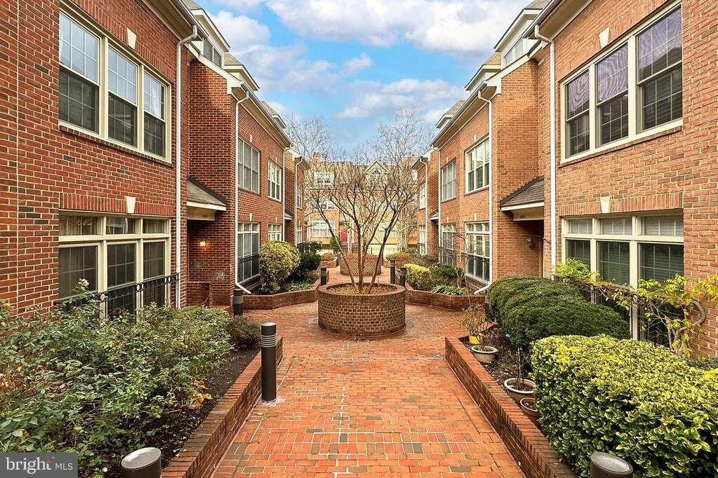 1501 N Colonial Terrace, Arlington, VA 22209 MLS VAAR2038420 RLAH