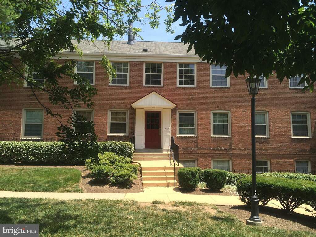 2703 Arlington Boulevard 201, Arlington, VA 22201 MLS VAAR2039642