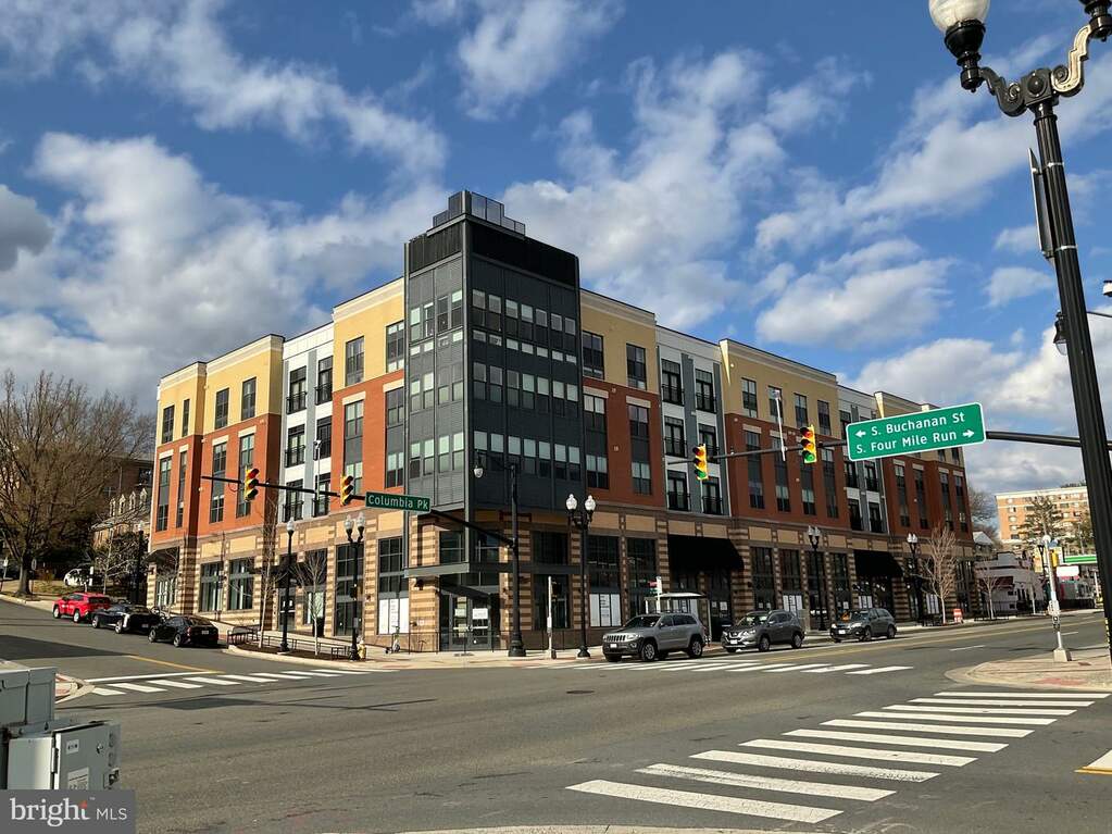 989 S Buchanan Street 201, Arlington, VA 22204 MLS VAAR2039678