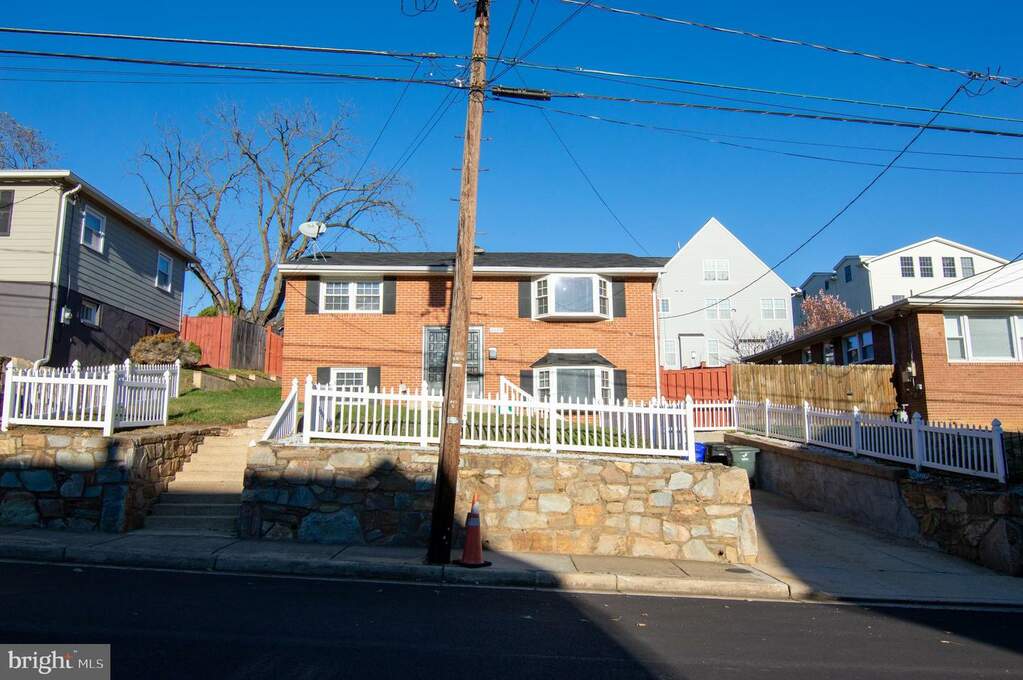 2025 N Cameron Street, Arlington, VA 22207 MLS VAAR2043466 RLAH