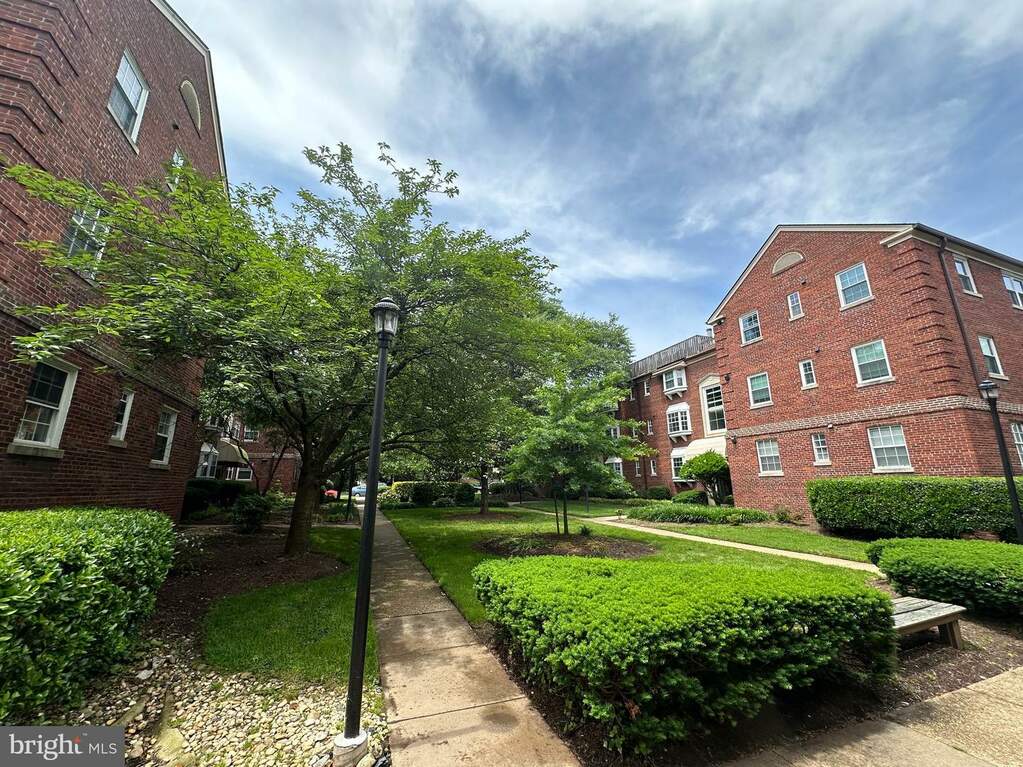 2103 N Scott Street 84, Arlington, VA 22209 MLS VAAR2044338 RLAH