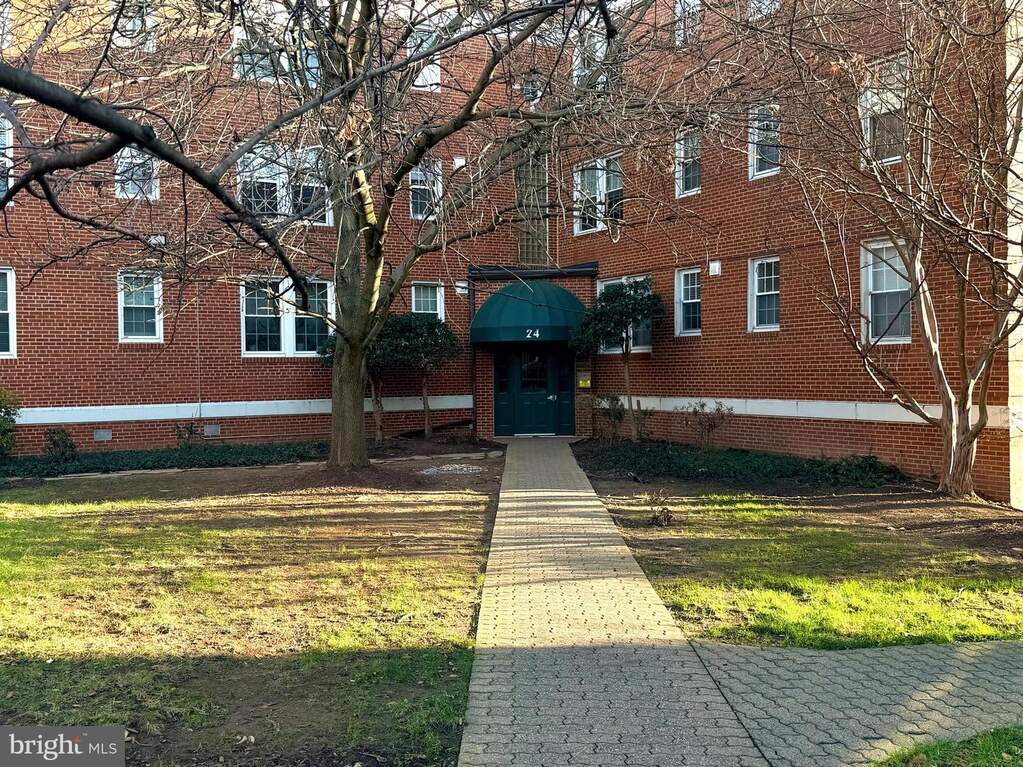 24 S Old Glebe Road #202