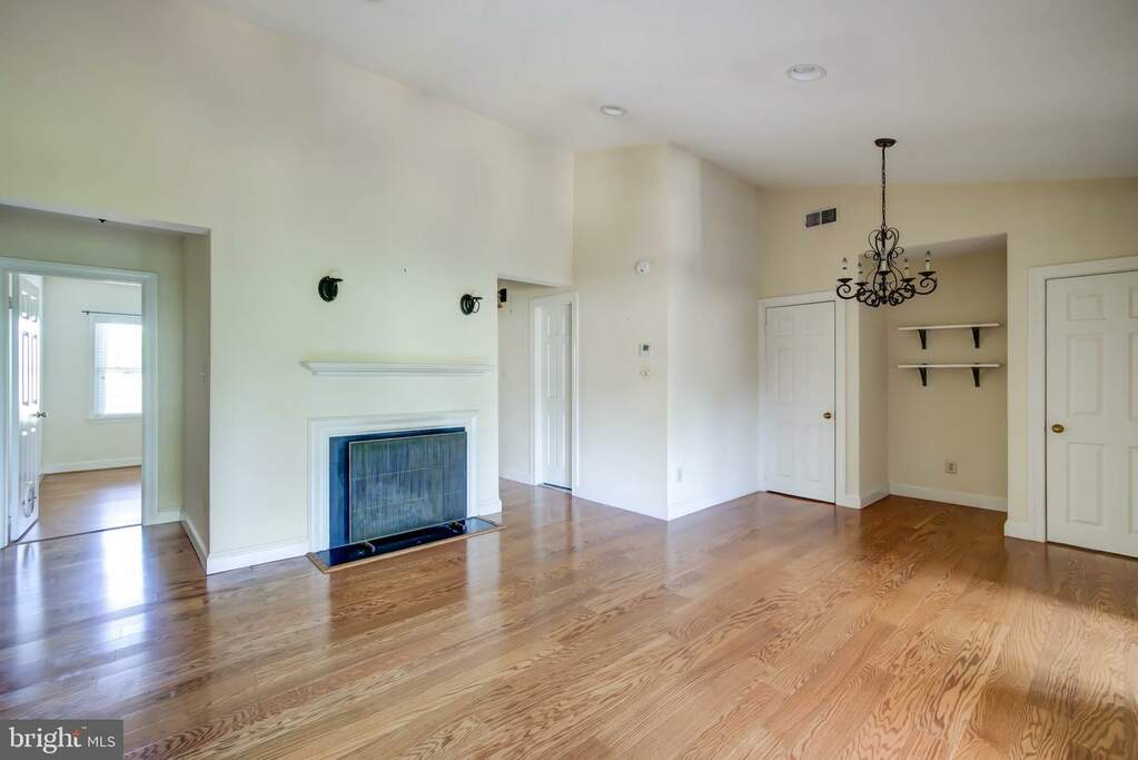 536 Colecroft Court, Alexandria, VA 22314 MLS VAAX2029716 RLAH