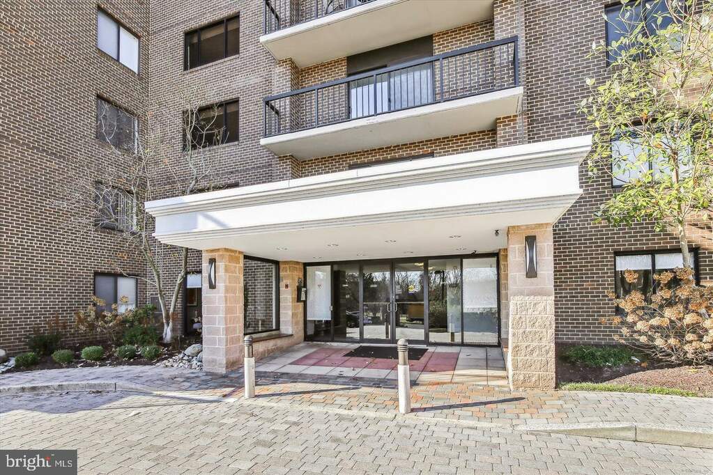 200 N Pickett Street 1411, Alexandria, VA 22304 MLS VAAX2030000