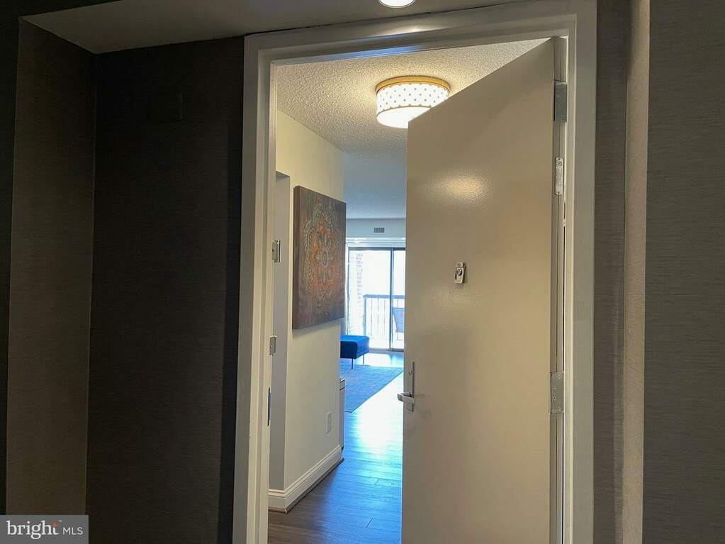 200 N Pickett Street 503, Alexandria, VA 22304 MLS VAAX2032044