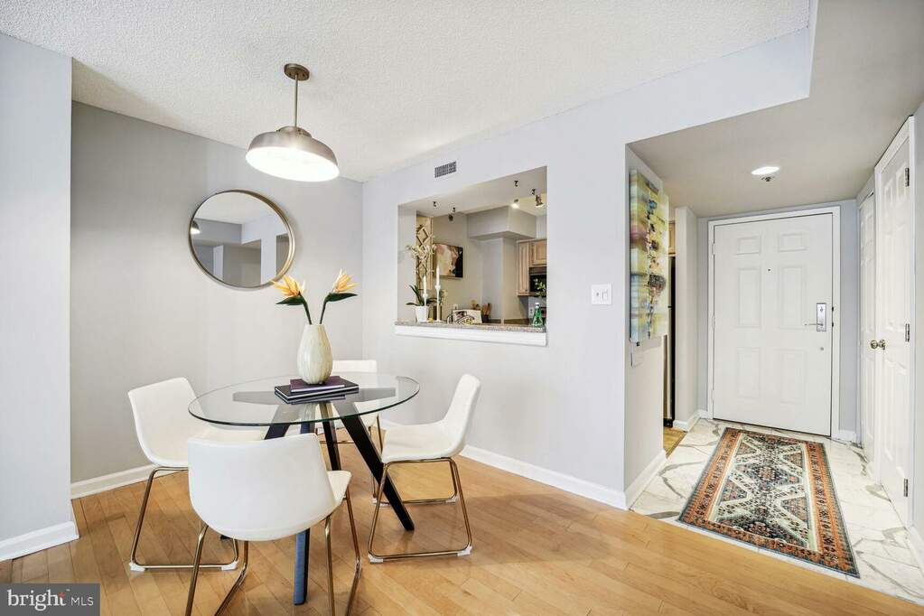 1200 Braddock Place 704, Alexandria, VA 22314 MLS VAAX2034564