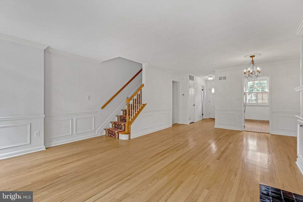 911 S Lee Street, Alexandria, VA 22314 MLS VAAX2034932 RLAH properties