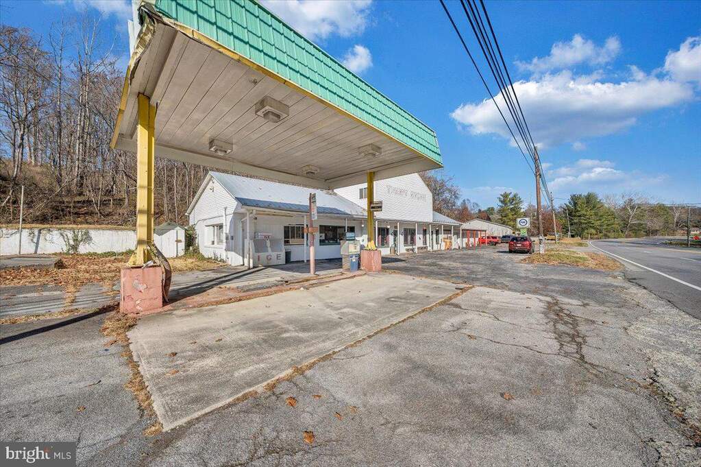 7367 Lee Highway, Troutville, VA 24175 - More