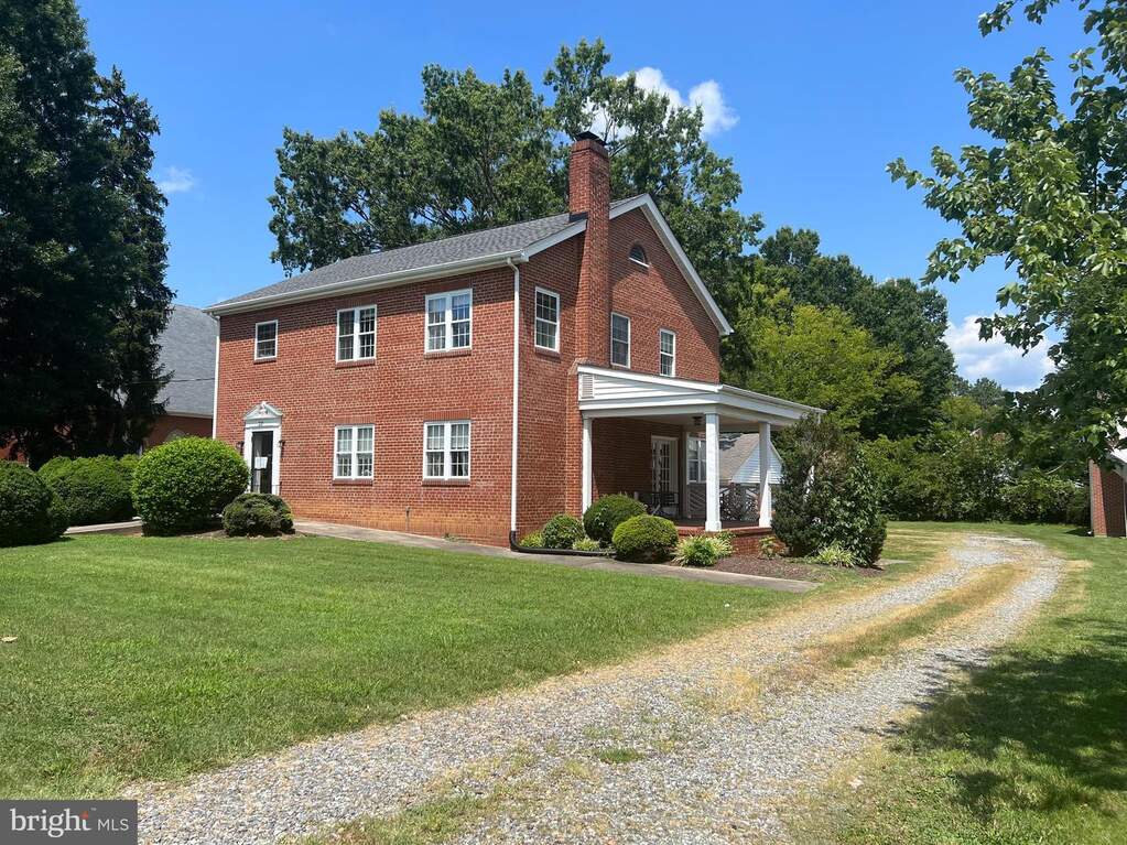 221 N Main Street #UPPER