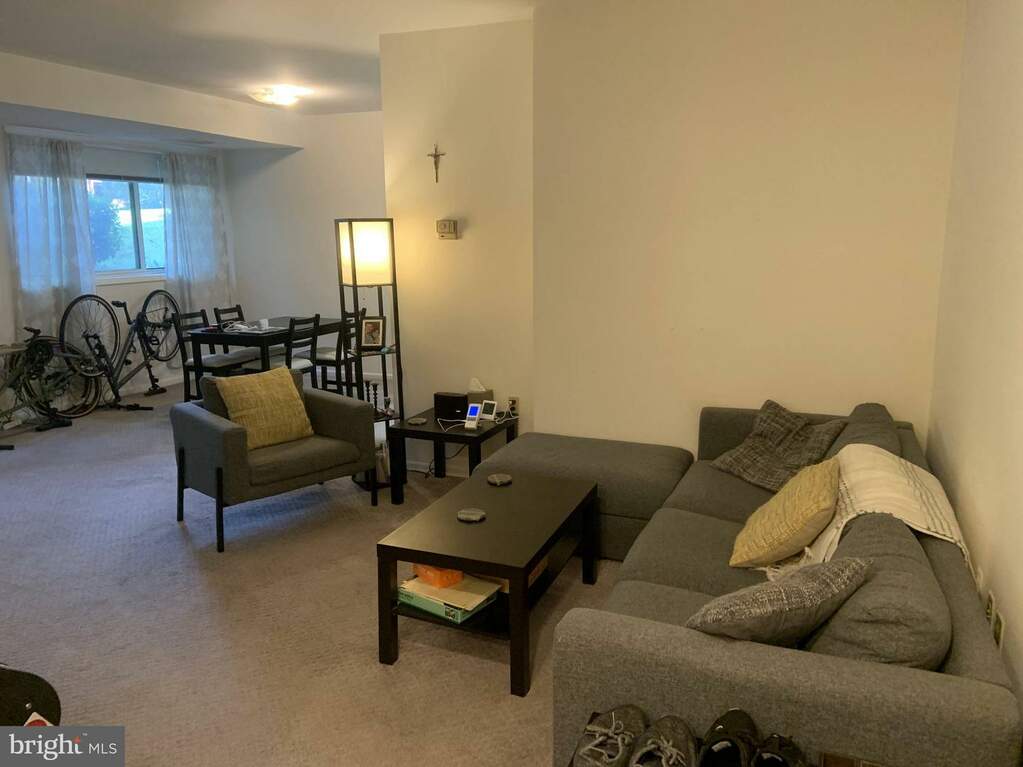 200 N Maple Avenue 105, Falls Church, VA 22046 MLS VAFA2001964