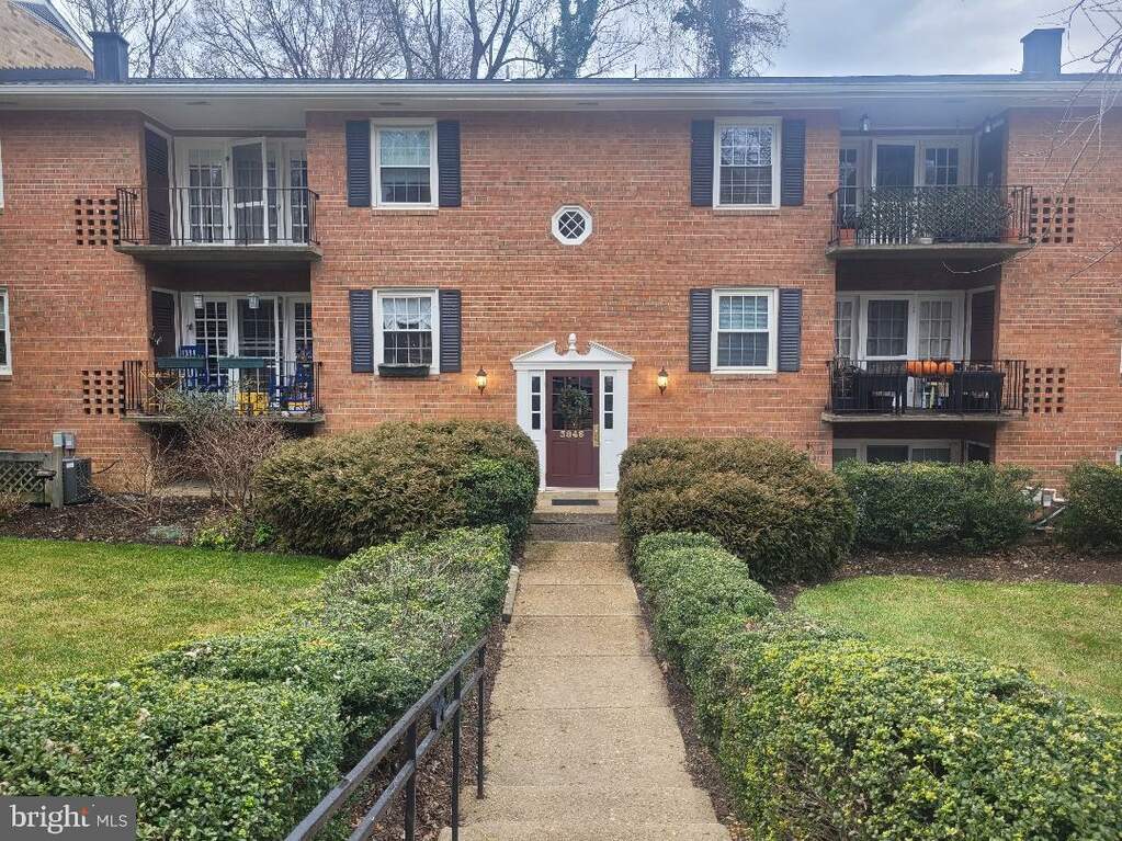 3846 Lyndhurst Drive 302, Fairfax, VA 22031 MLS VAFC2004014 RLAH