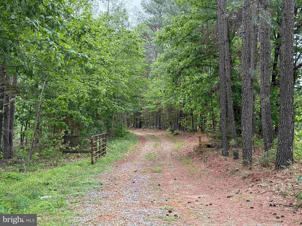 West River Road (tract: Jr Sad, Fork Union, VA 23055, Fork Union