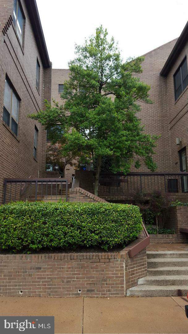 6667A Old Dominion Drive, Mclean, VA 22101 - View 2