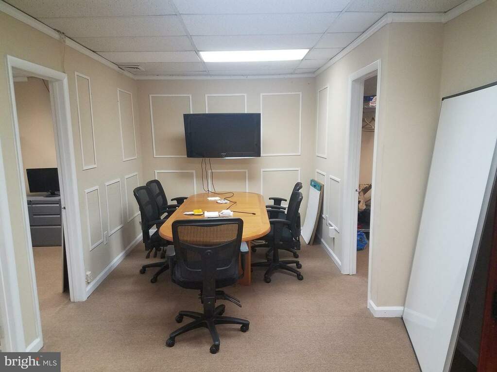 6667A Old Dominion Drive, Mclean, VA 22101 - More