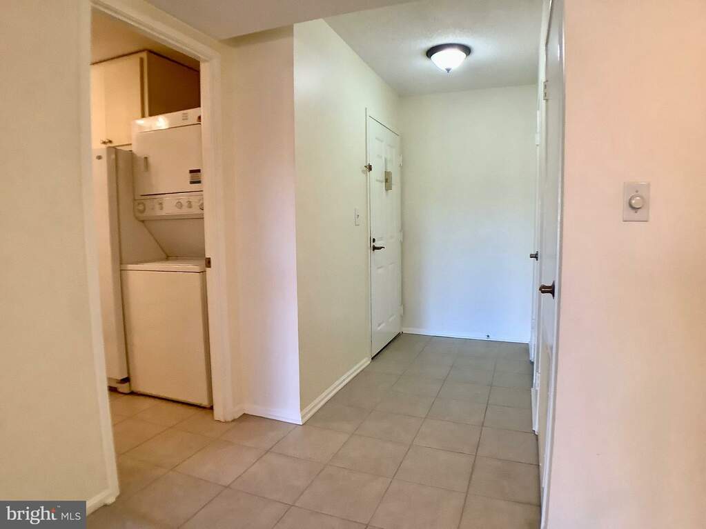 5903 Mount Eagle Drive 517, Alexandria, VA 22303 MLS VAFX2154066