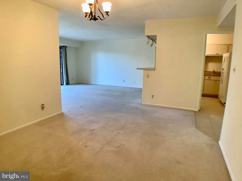 5903 Mount Eagle Drive 517, Alexandria, VA 22303 MLS VAFX2154066