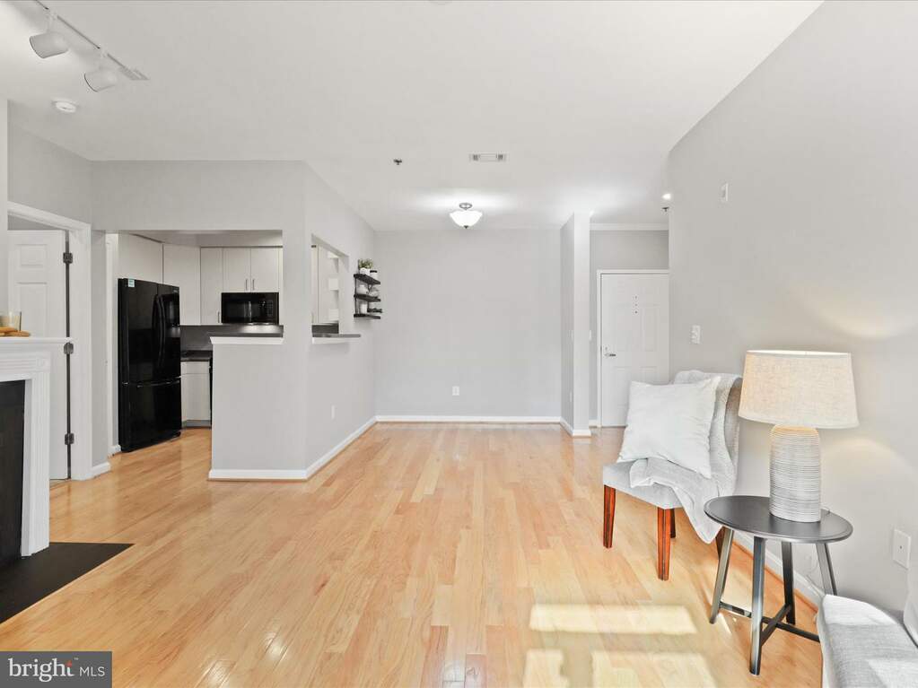 1851 Stratford Park Place 207, Reston, VA 20190 MLS VAFX2155938