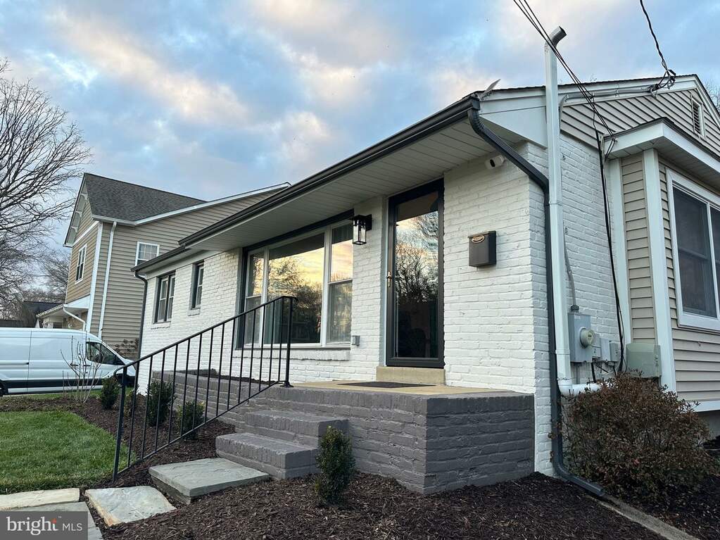 1908 Jamestown Road, Alexandria, VA 22308 MLS VAFX2159618 RLAH properties