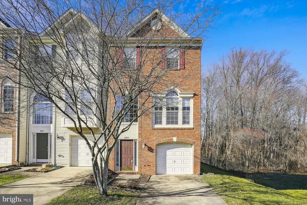 8427 Carmela Circle, Springfield, VA 22153 MLS VAFX2168200 RLAH