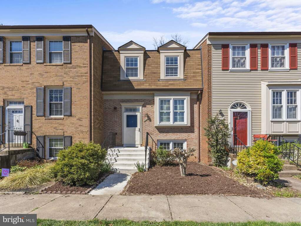 8638 Dellway Lane, Vienna, VA 22180 MLS VAFX2169806 RLAH properties